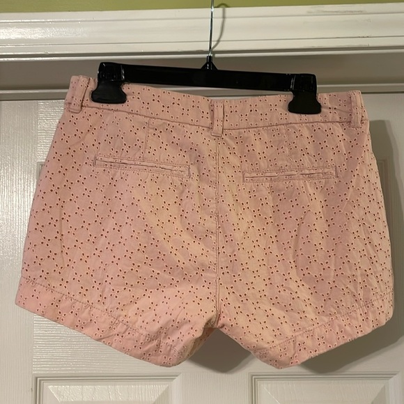 Old Navy - pink eyelet everyday shorts - mid-rise - size 0 - Picture 2 of 4